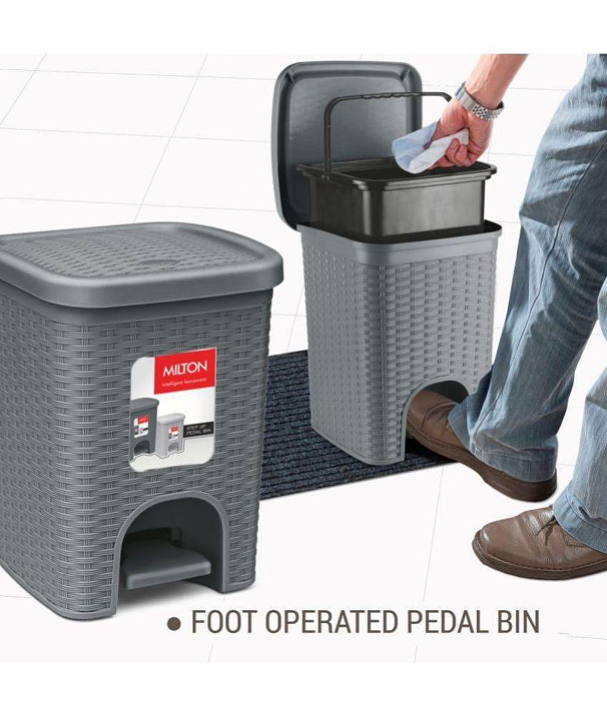 Milton Step Up Pedal Bin with Removable Inner Bin, 1 Piece, 4 Litre, Grey