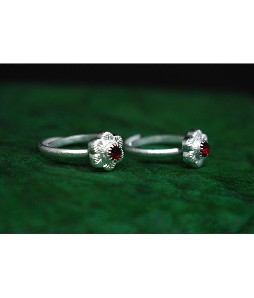 Affordable Men AanyaCentric Silver Plated 2 Pair Toe Rings - Silver 2025 at ShopCircuit | ONDC