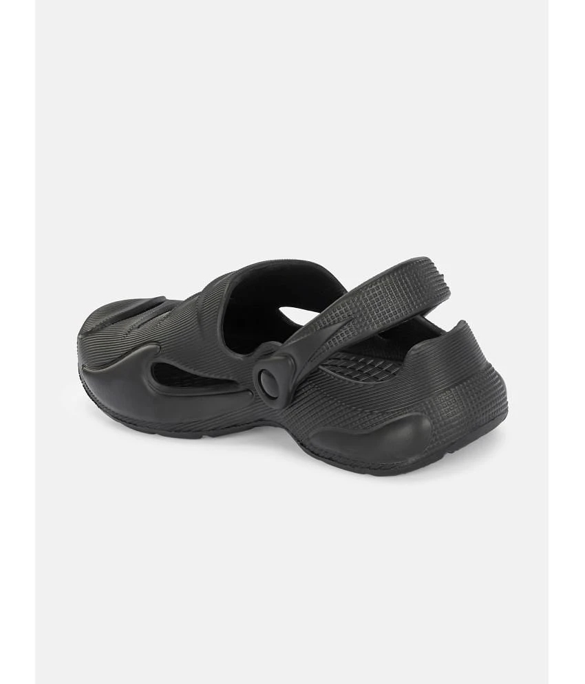 Trendy Women Big Fox - Black Mens Clogs - None 2025 at ShopCircuit | ONDC