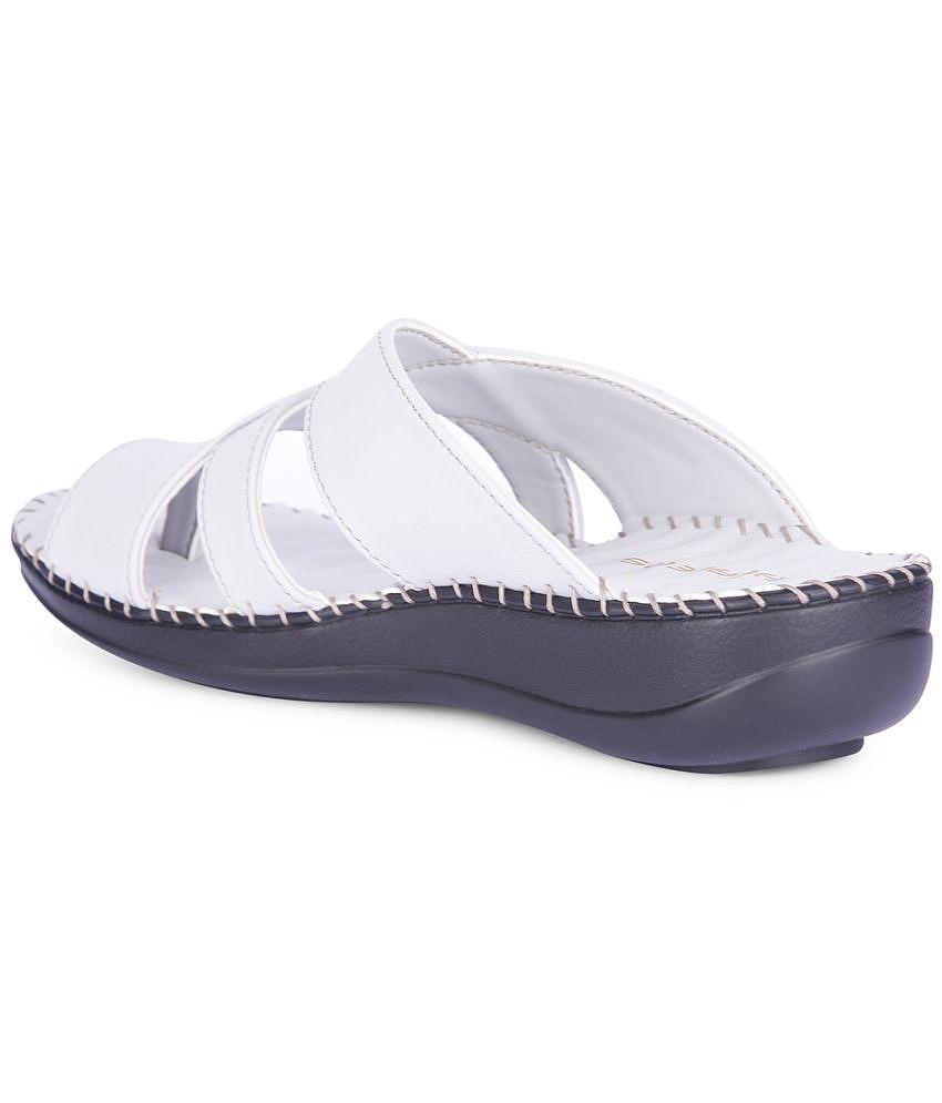 Modern Men Liberty Light Grey Womens Leather Slipper - None 2025 at ShopCircuit | ONDC