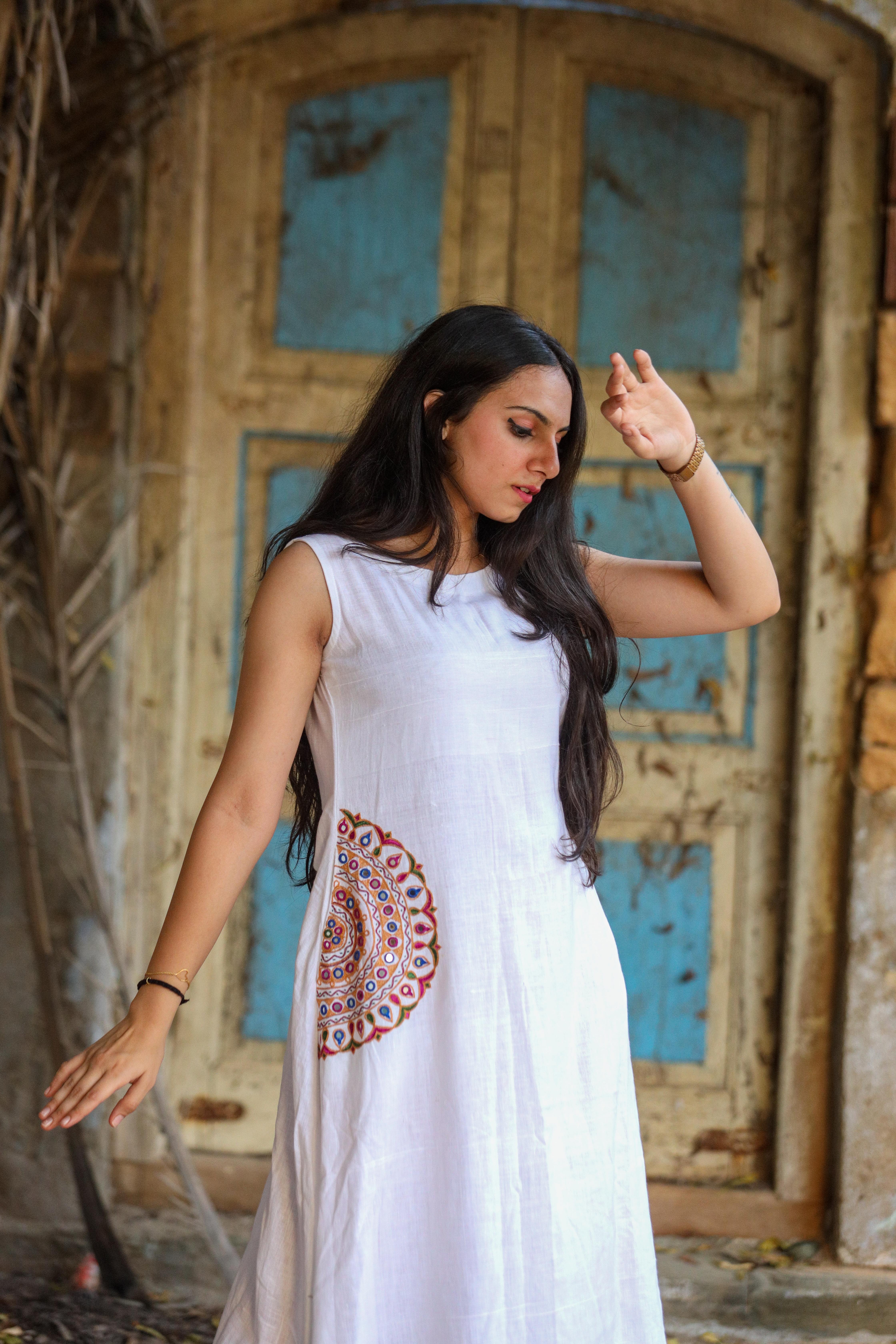 Tara White Khadi Kurti - M