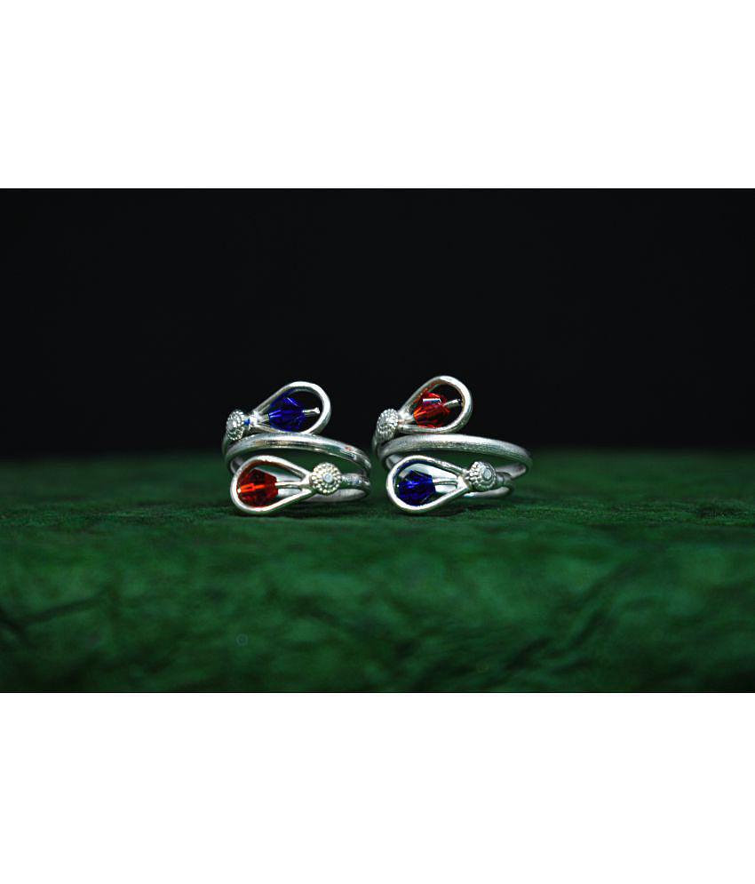 Best Men AanyaCentric Silver Plated 2 Pair Toe Rings - Silver 2025 at ShopCircuit | ONDC