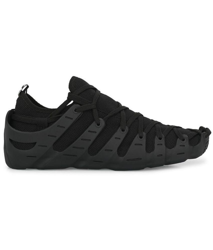 Bucik Sneakers Black Casual Shoes - None