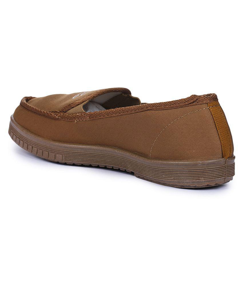 Best Men Liberty Outdoor Beige Casual Shoes - 10 2025 at ShopCircuit | ONDC