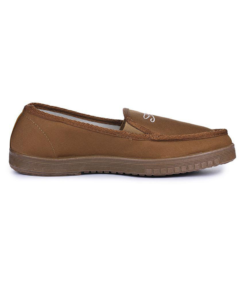 Best Men Liberty Outdoor Beige Casual Shoes - 10 2025 at ShopCircuit | ONDC