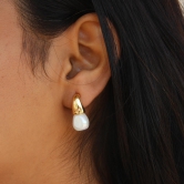 92.5 SILVER GOLDEN COMA PEARL STUD-SHELL