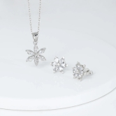 Silver Flowery Snowflake Pendant Set