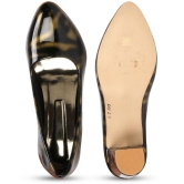 Commander - Gold Women''s Pumps Heels - None