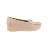 Shoetopia Cream Womens Loafers - None