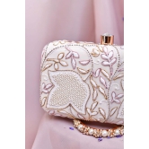 Huben Chikankari Clutch