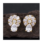 Sukkhi Fashionable Gold Plated Stud Earring For Women - Golden