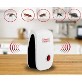 URBAN CREW  Ultrasonic Pest Repeller to Repel Rats, Cockroach, Mosquito, Home Pest & Rodent Repelling Aid for Mosquito, Cockroaches, Ants Spider Insect Pest Control Electric Pest Repelling 1 PC