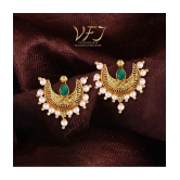 Vighnaharta Green Chandbalis Earrings ( Pack of 1 ) - Green