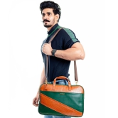 Man Arden 14 Ltrs Green Laptop Bags