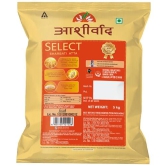 Aashirvaad Select Sharbati Atta, 1 Kg