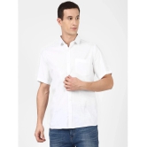 UrbanMark 100% Cotton Regular Fit Solids Half Sleeves Mens Casual Shirt - White ( Pack of 1 ) - None