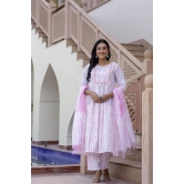 Women Embroidery Kurta and Pant Set with Dupatta in Pink-S