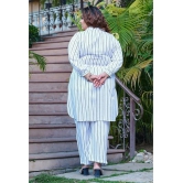 PrettyPlus by Desinoor.com White Striped Pant Top Set - None