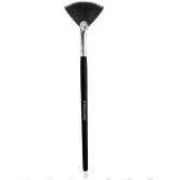 MAJESTIQUE Synthetic Foundation Brush,Fan Powder Brush 1 Pcs 30 g