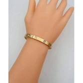 Jewar Mandi - Gold Charm Bracelet ( Pack of 1 ) - None