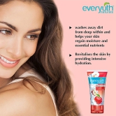 Everyuth Moisturizing Fruit Face Wash, 50 gm