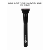 Blend Trend Foundation Brush - 052 Kabuki