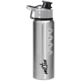 Milton Gripper 750 Stainless Steel Water Bottle, 750 ml, Black - Silver