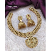 ROFARWORD Gold Brass Necklace Set ( Pack of 1 ) - Gold