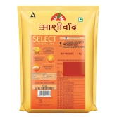 Aashirvaad Atta Select, 1 Kg