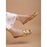 Shoetopia Gold Womens Flats - None