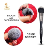 Majestique Highlighter Powder Brush, Soft Bristles for Makeup