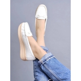 Shoetopia White Womens Loafers - None