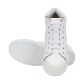 Commander Shoes - White  Womens Sneakers - None