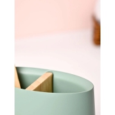 VON CASA Green Polyresin Toothbrush Holder