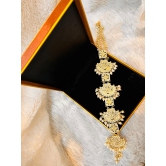 Aanandita Golden Lavish Juda Pin