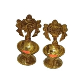 Well Desinged Sangu Chakara Brass Oil Lamp For Pooja Room (pack of 2)