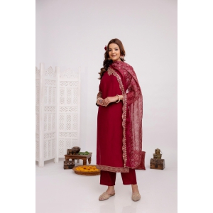 Women's Maroon Muslin Kurta Pantand Dupatta Set-L / Maroon