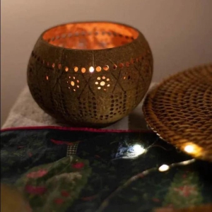 coconut-shell-tea-light-holder