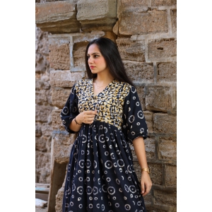 Daevi - Beautifully crafted Khadi Tunic