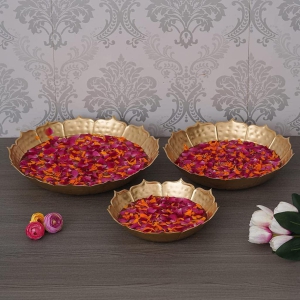 Metal Arts Round Taj Border Designer Decorative Taj Urli Beautiful Handcrafted Bowl for Floating Flowers and Tea Light Candles Home, Office and Table Decor Set of 3