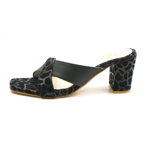 STYLZREPUBLIC Womens Suede Leopard Print Black Heel