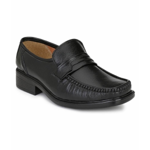 Fentacia Slip On Non-Leather Black Formal Shoes - None