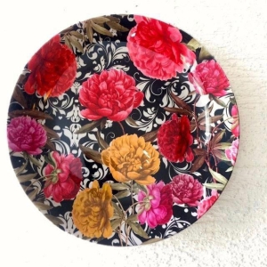 Wild Roses Wall Plate-Small: 19 Cm