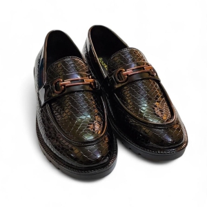 Styled Feet Black full textured loafer-10