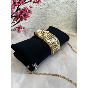 Shell Flap Clutch (Black)