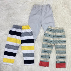 This value pack of 3 pent for babies is an optimal choice for families. The fabric is breathable and soft for maximum comfort-6 - 12 Month