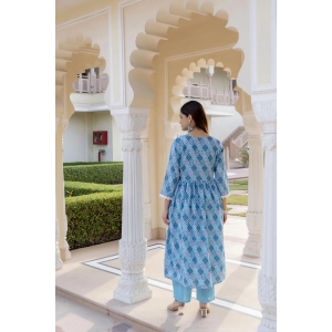 Women Printed Kurta and Pant Set with Dupatta in Delicate design-XXL