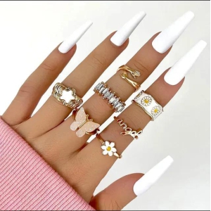 White Rings | Y2k rings | Aesthetic Rings-hug