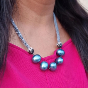 5-pearl-chain-necklace-blue