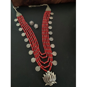 Lotus pendant red pipe necklace